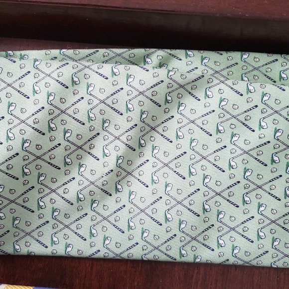 Vineyard Vines Other - Vineyard Vines Tie